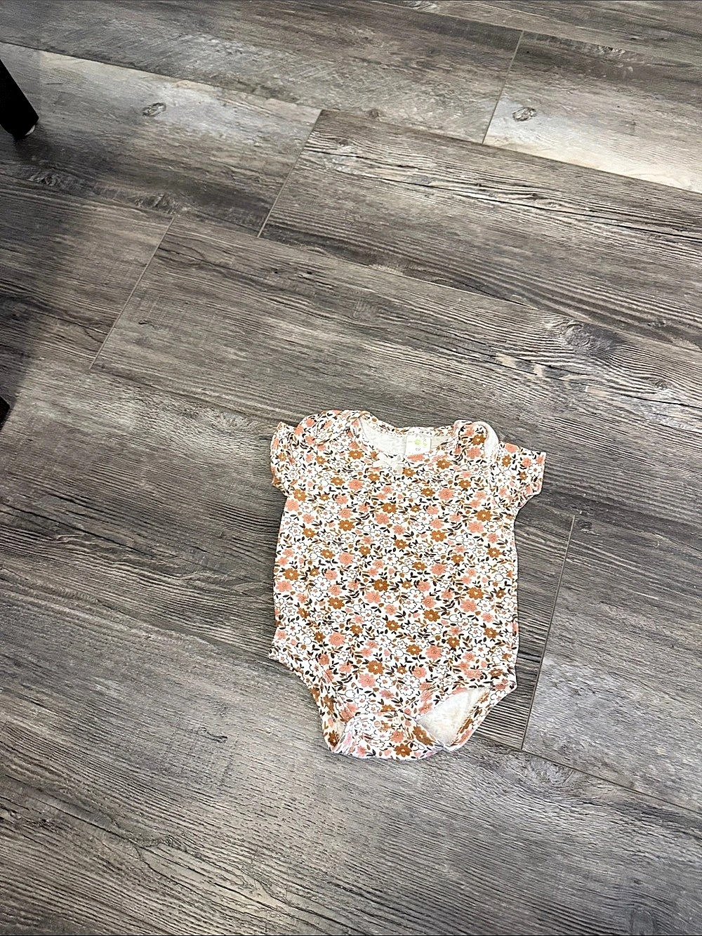 payitango Floral Bodysuit in White & Orange Size 6M